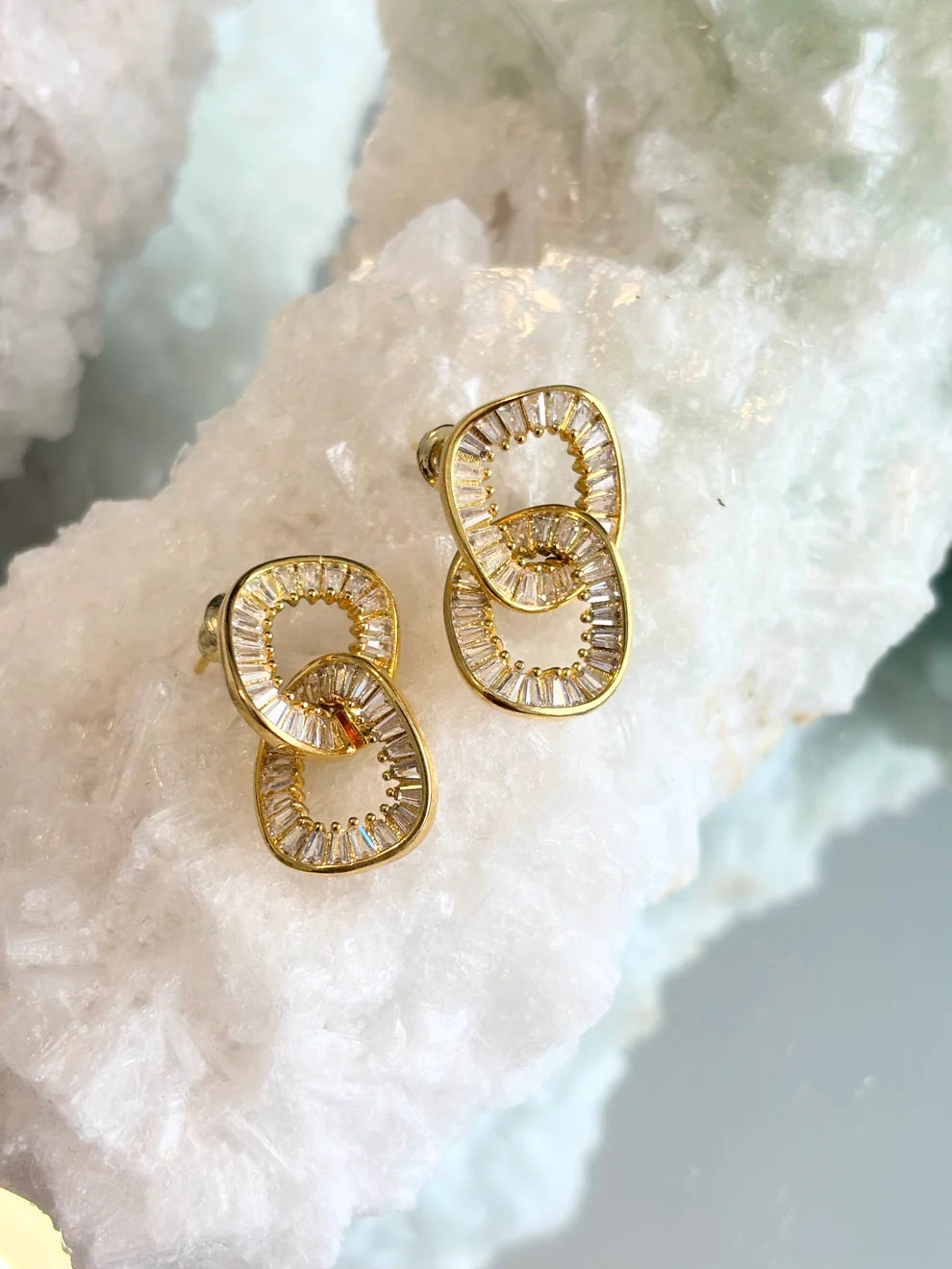 ALMAS EARRINGS